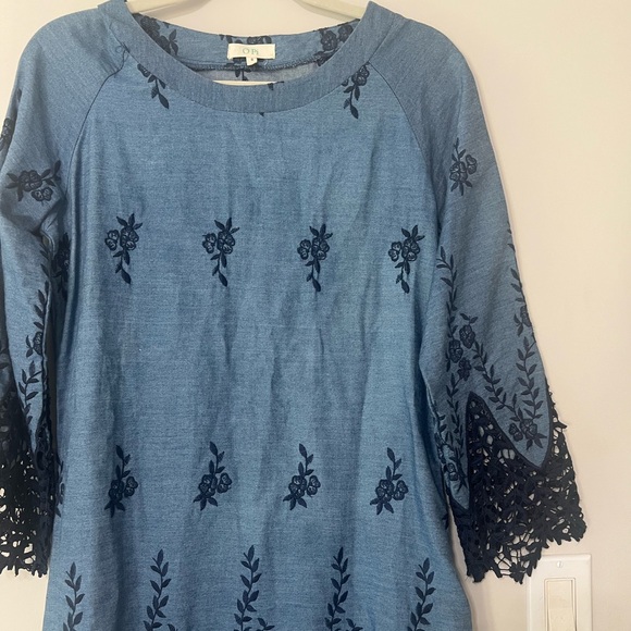 Blue Dress with Black Lace Trim - Picture 5 of 8